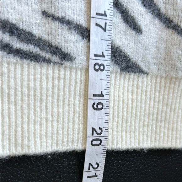 Rails Tiger Lana Mixed Abstract Print Sweater Wool Cashmere White Gray Sz XXS - Picture 11 of 11